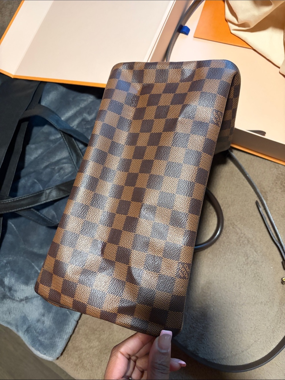 Louis Vuitton Brown Damier Ebene Speedy Bandoulière with Pink Accent Scarf - Picture 4 of 16